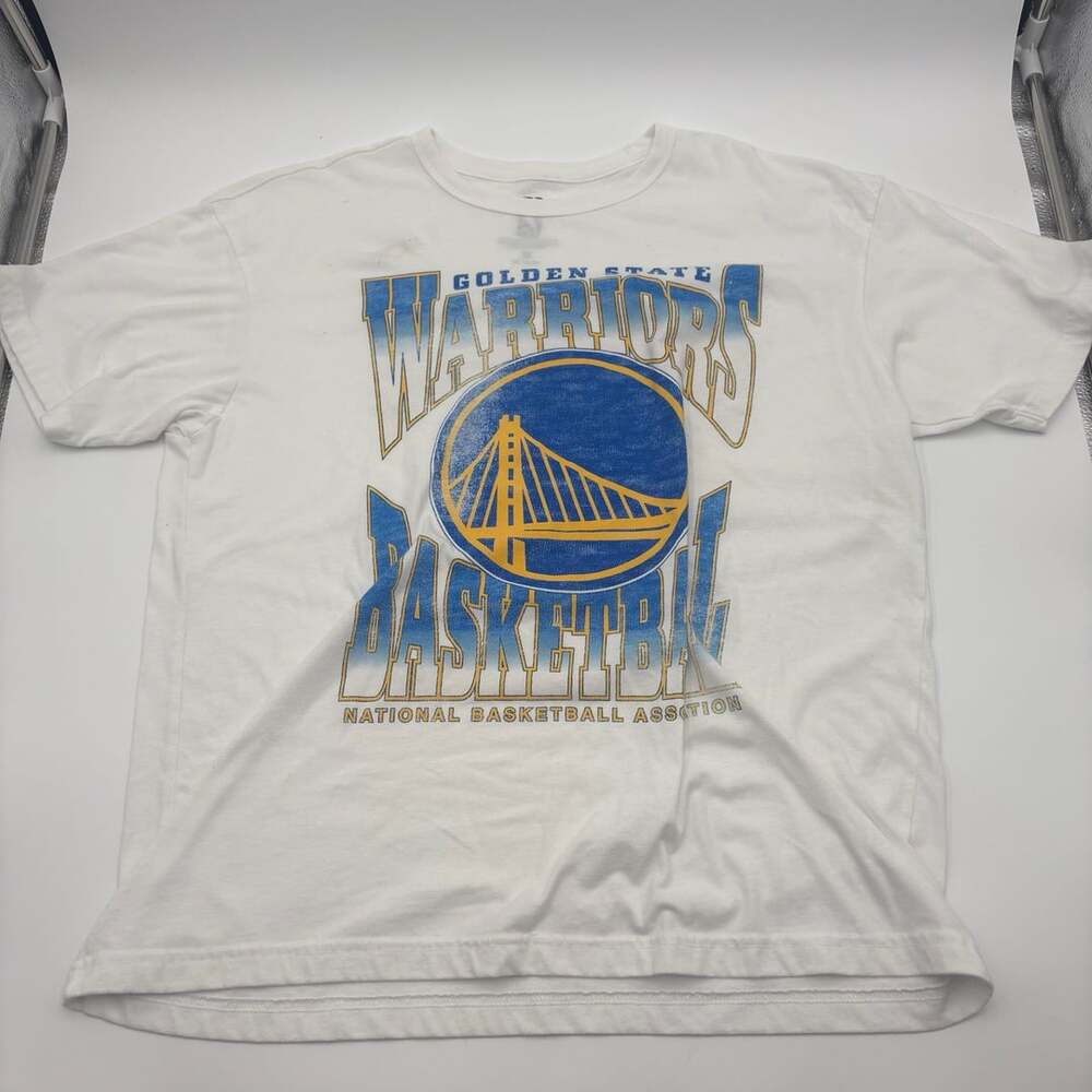 NBA Golden State Warriors T-Shirt Size M White Basketball Graphic